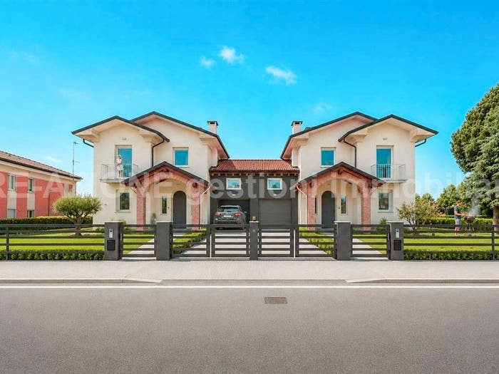 Casa con 6 locali in vendita in Via Roma Santa Maria, Santa Maria, Camisano Vicentino