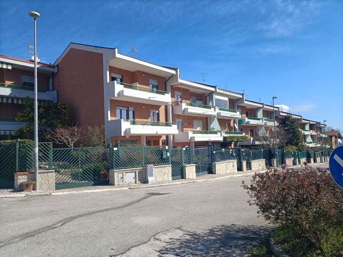 Casa con 6 locali in vendita in Strada Provinciale Vazzieri Di Campobasso Km, Ferrazzano
