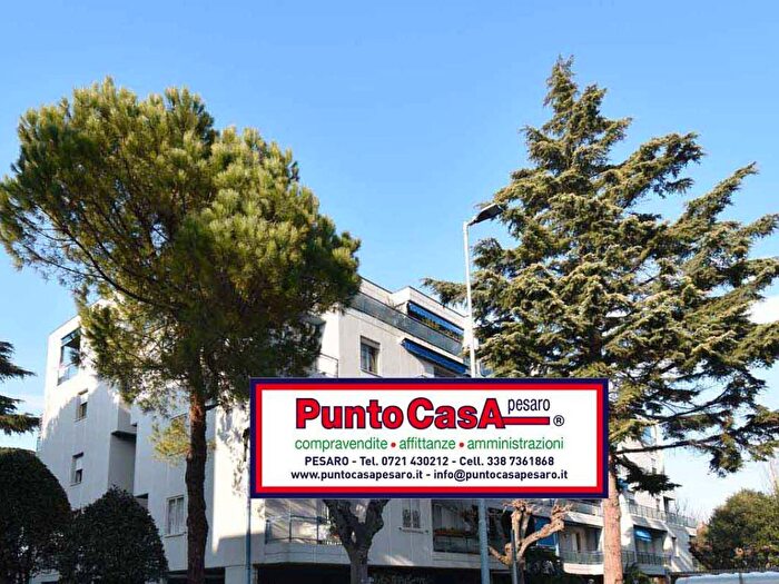 Appartamento trilocale in vendita in Via Vincenzo Federici, Villa San Martino, Pesaro