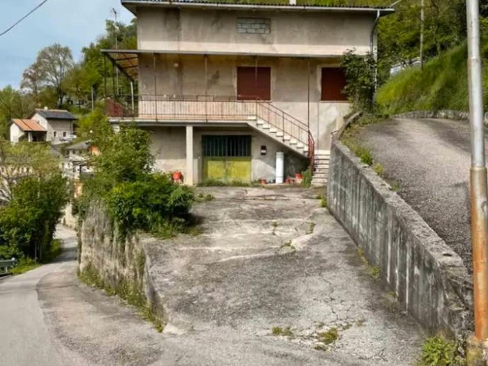 Casa con 6 locali in vendita in Via Zaia, Centro, Castelgomberto