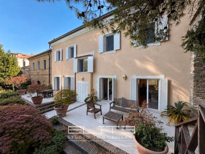 Casa con 6 locali in vendita in via palermo, Centro, Falconara Marittima