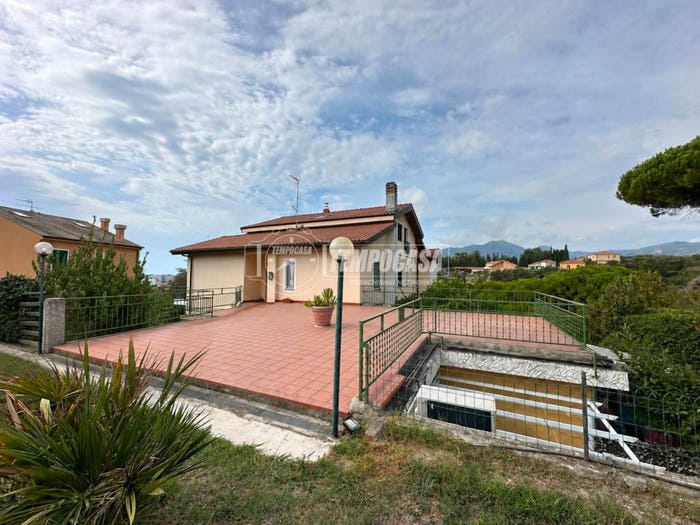 Appartamento monolocale in vendita in Via Costino Monte Carmelo, Centro, Loano