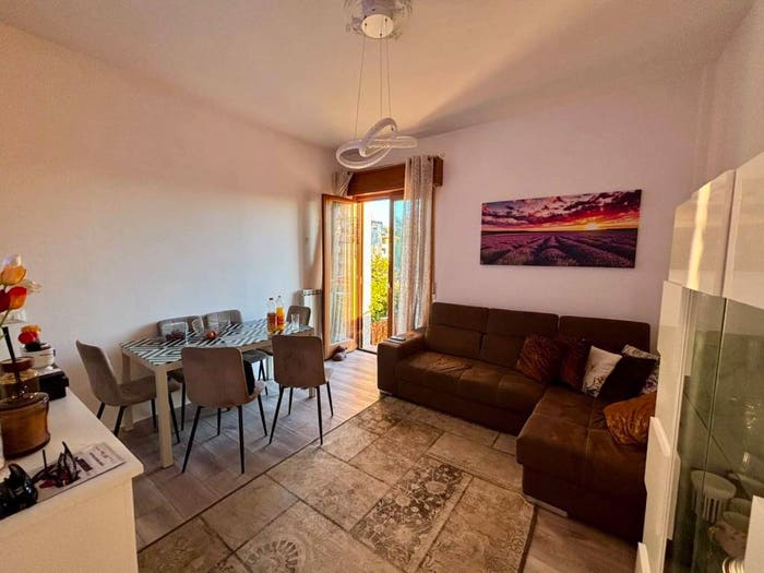 Appartamento trilocale in vendita in Via Giuseppe Garibaldi, Centro, Moglia
