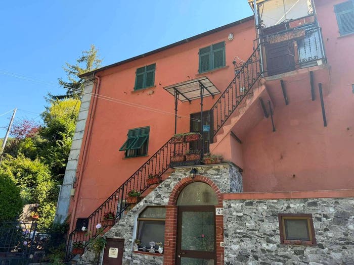 Appartamento bilocale in vendita in via Trensasco, Molassana, Genova