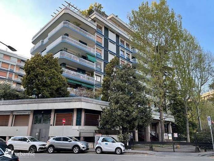 Appartamento con 6 locali in vendita in Via Giuseppe Frua, Frua, Milano