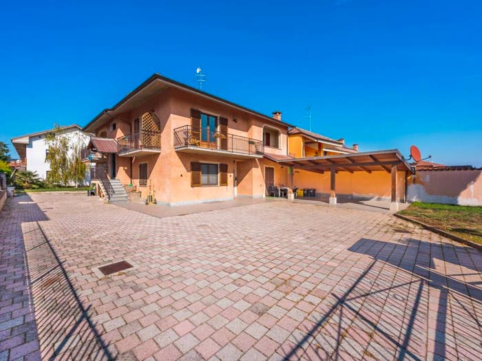 Casa con 6 locali in vendita in Via Maira Valle, Centro, Villafalletto