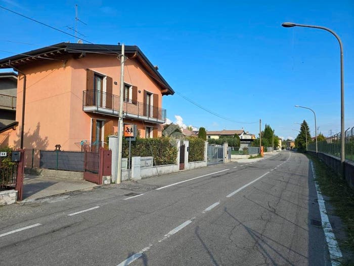 Casa quadrilocale in vendita in Corso San Lorenzo, Ospedaletto Santa Lucia Arcè, Pescantina