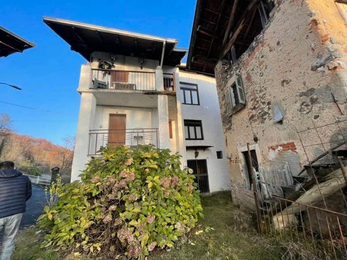 Casa con 6 locali in vendita in Frazione Lora, Ailoche