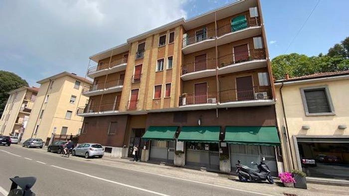 Appartamento quadrilocale in vendita in Via Adua, Centro, Robecco sul Naviglio