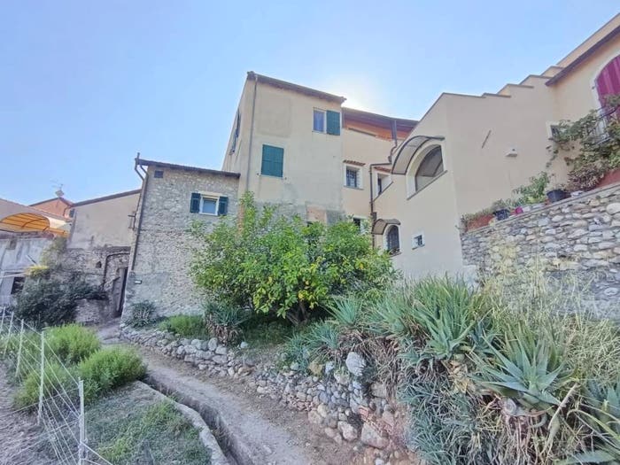 Casa con 5 locali in vendita in Via Santo Stefano, Bastia, Albenga