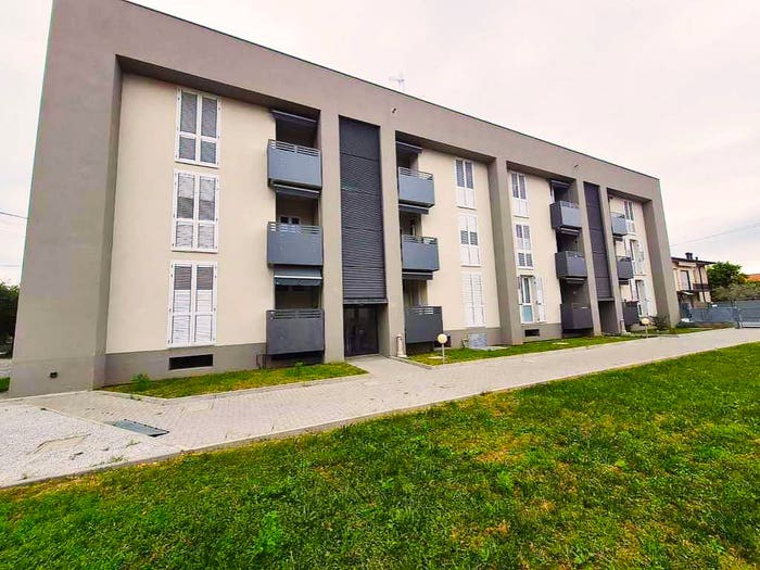 Appartamento bilocale in vendita in Via Vittorio Veneto, Centro, Brembate