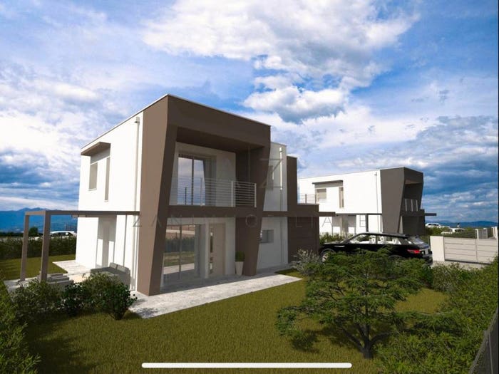 Casa quadrilocale in vendita in Via Villa, Castione, Loria