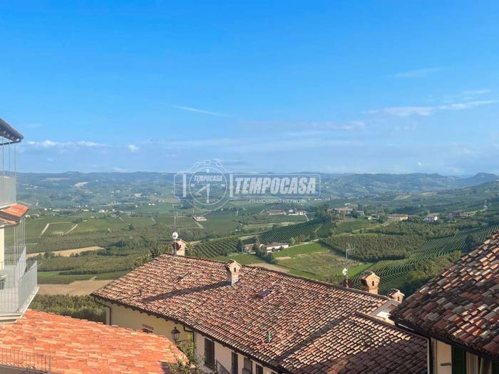 Casa quadrilocale in vendita in Verduno