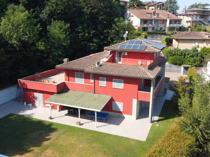 Casa con 6 locali in vendita in Via del Monte di Cerviano, Centro, Deruta