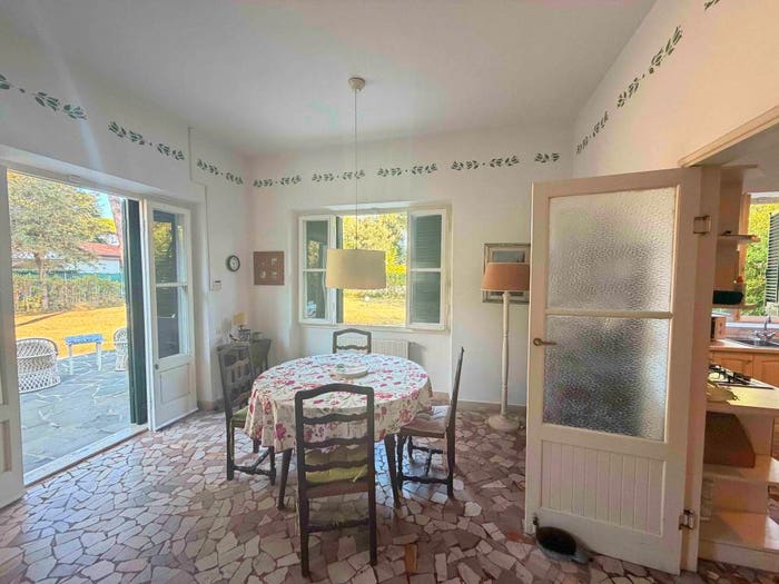 Casa con 5 locali in vendita in Via Settembre, Roma Imperiale, Forte dei Marmi