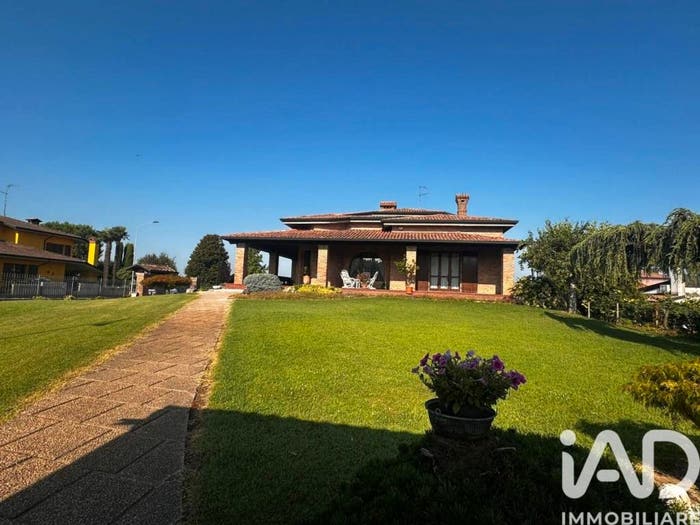 Casa con 6 locali in vendita in Via Rodigina Nord, Centro, Legnago