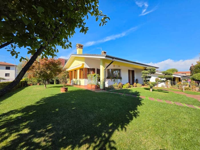 Casa quadrilocale in vendita in Via Angelo Candeo, Centro, Mestrino