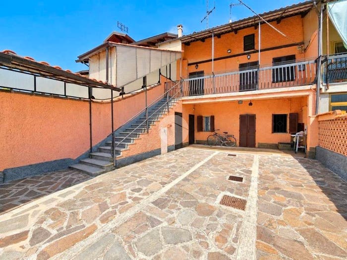 Casa con 6 locali in vendita in Via Caduti per la Libertà, Centro, Torrazza Piemonte