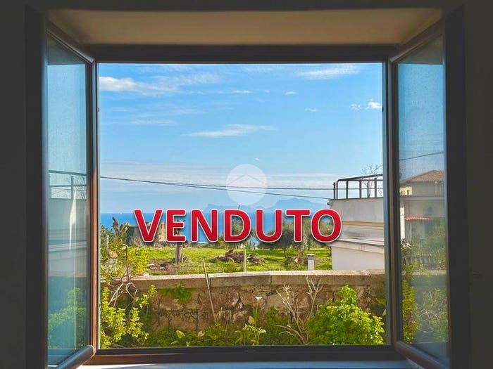 Appartamento bilocale in vendita in Via Franco Alfano, Posillipo, Napoli