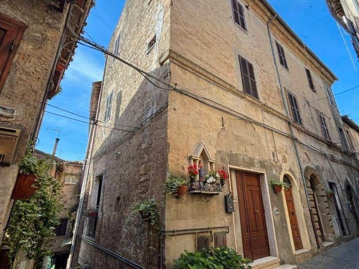 Appartamento con 6 locali in vendita in Via del Santuario, Grotte di Castro