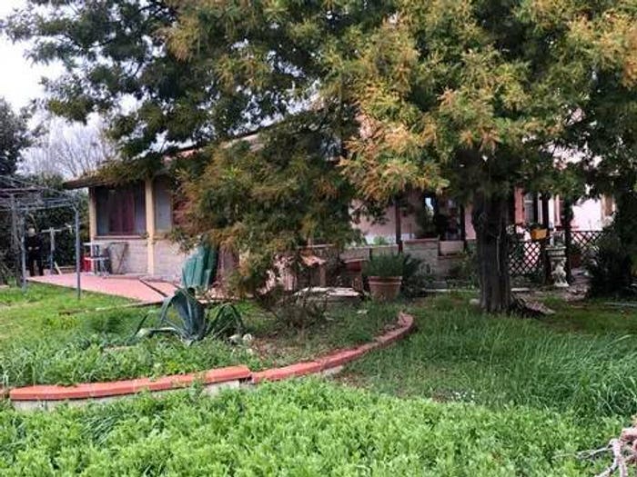 Casa con 6 locali in vendita in Strada Provinciale Barbaruta SNC, Braccagni, Grosseto