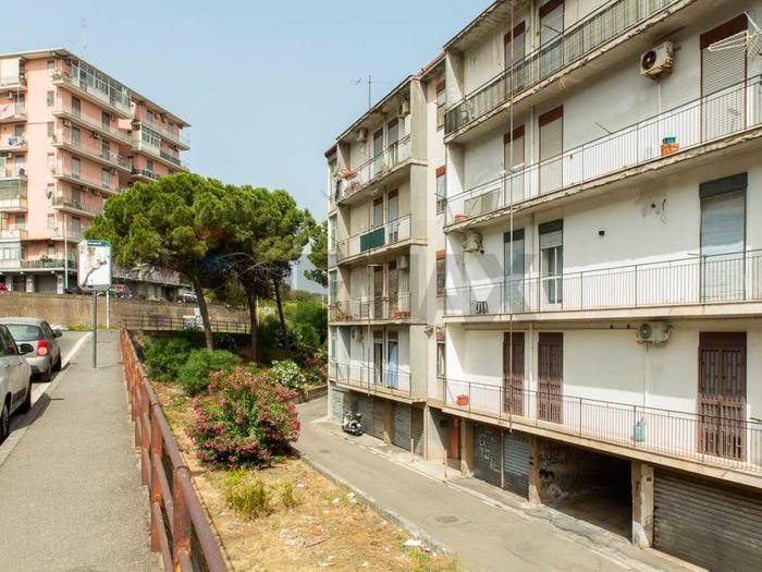 Appartamento con 5 locali in vendita in VIA RACCUGLIA, Monte Po, Catania