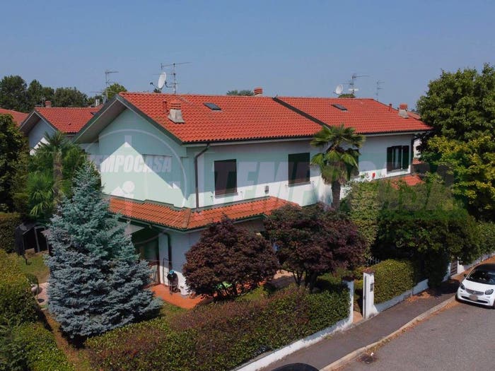 Casa quadrilocale in vendita in Via P F Mazzucchelli, Centro, Lainate