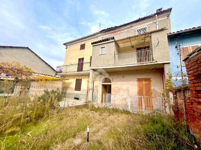 Casa con 6 locali in vendita in Via IV Novembre, Centro, Buttigliera d'Asti