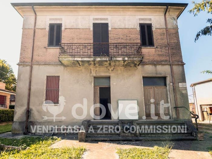 Casa con 6 locali in vendita in Via Giuseppe Garibaldi, Centro, Ostellato