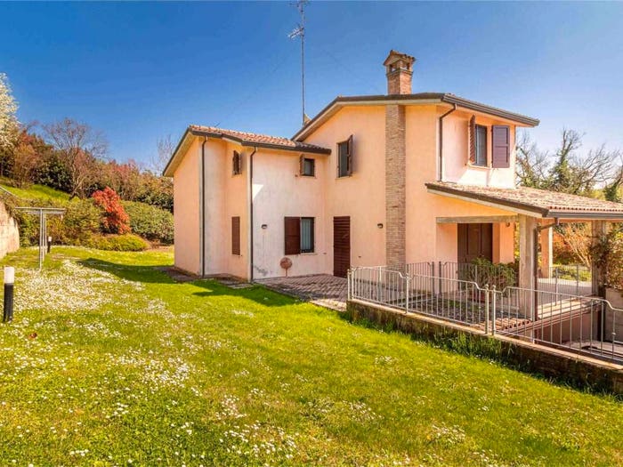 Casa con 6 locali in vendita in Via Comezzano, Pedagna Monte Catone, Imola