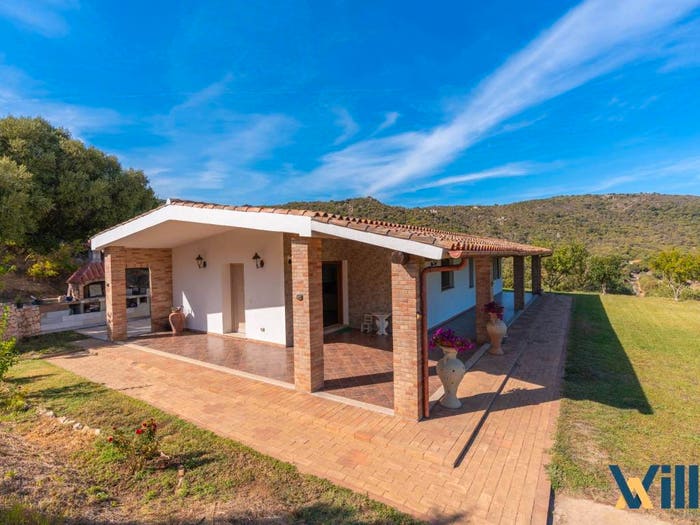 Casa quadrilocale in vendita in Via Pinnacula, Santa Mariedda, Olbia