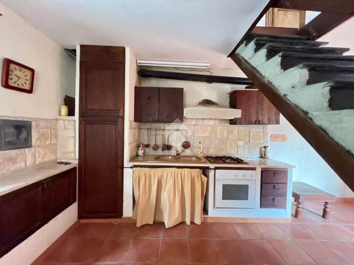 Casa con 5 locali in vendita in VIA ALBEROGROSSO, Centro, Cicagna