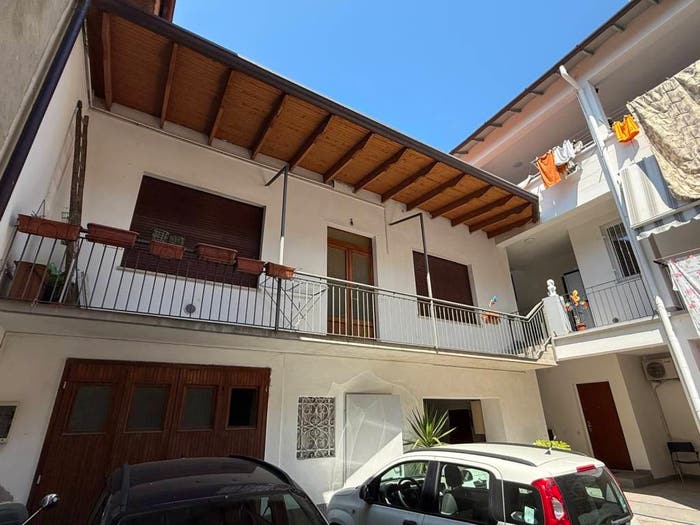 Appartamento bilocale in vendita in Via Italia, Centro, Carnago