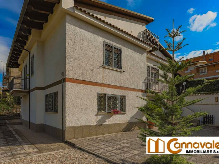 Casa con 5 locali in vendita in Via Cortemaggiore, Acilia, Roma