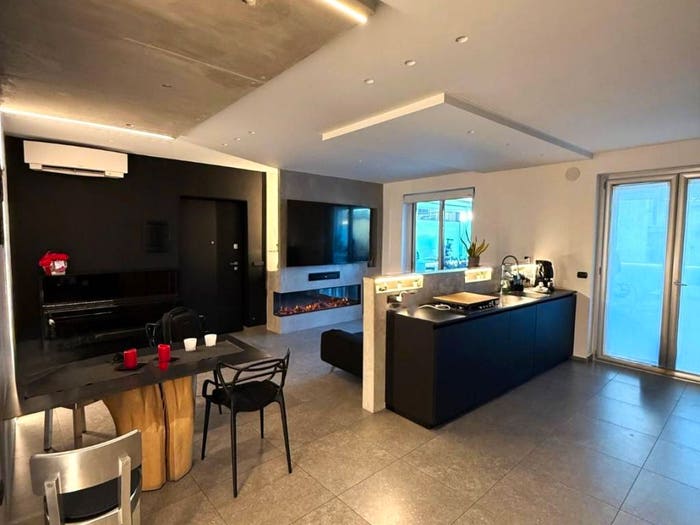 Appartamento trilocale in vendita in Via Cardinale Maglione, Centro, Casoria