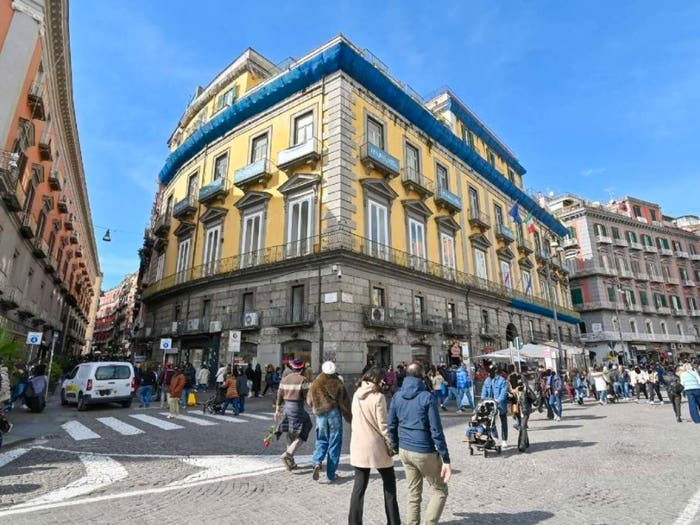 Appartamento con 6 locali in vendita in piazza Trieste e Trento, Monte di Dio, Napoli
