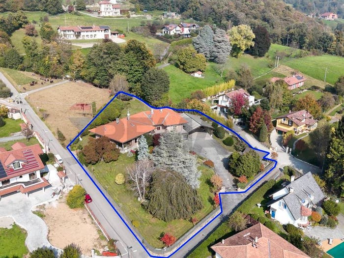 Casa con 6 locali in vendita in Via Bozzalla, Pollone