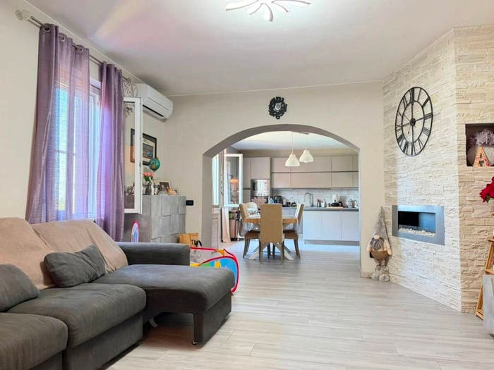 Casa con 6 locali in vendita in Cisternino, Livorno