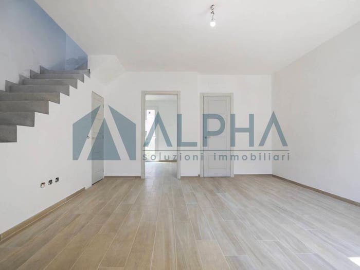 Casa con 6 locali in vendita in Via Giuseppe Di Vittorio, Monte Castello, Mercato Saraceno