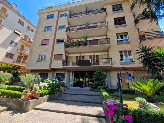 Appartamento trilocale in vendita in Corso Vittoria Colonna, Centro, Marino