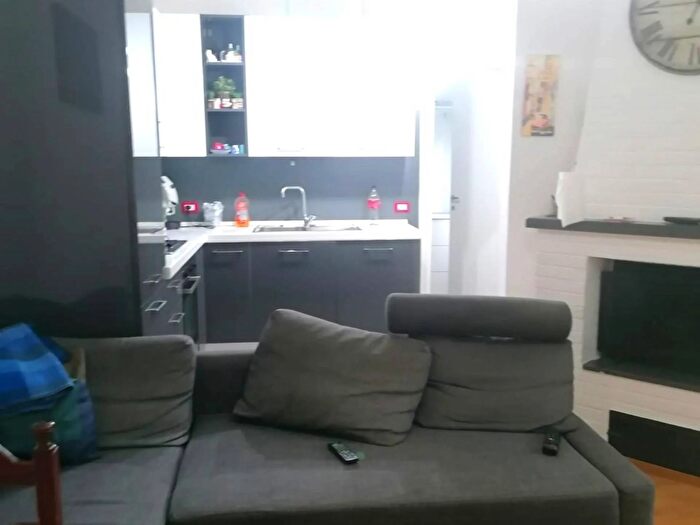 Appartamento con 6 locali in vendita in Via Don Giuseppe Gangi, Caserta