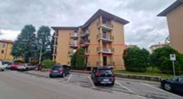 Appartamento trilocale in vendita in Via Alessandro Manzoni, San Vittore Olona