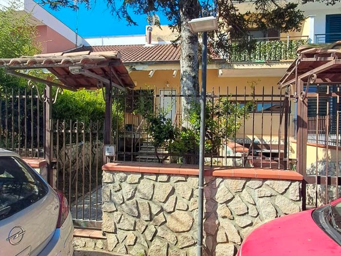 Casa con 5 locali in vendita in Via Ripuaria, Varcaturo, Giugliano in Campania