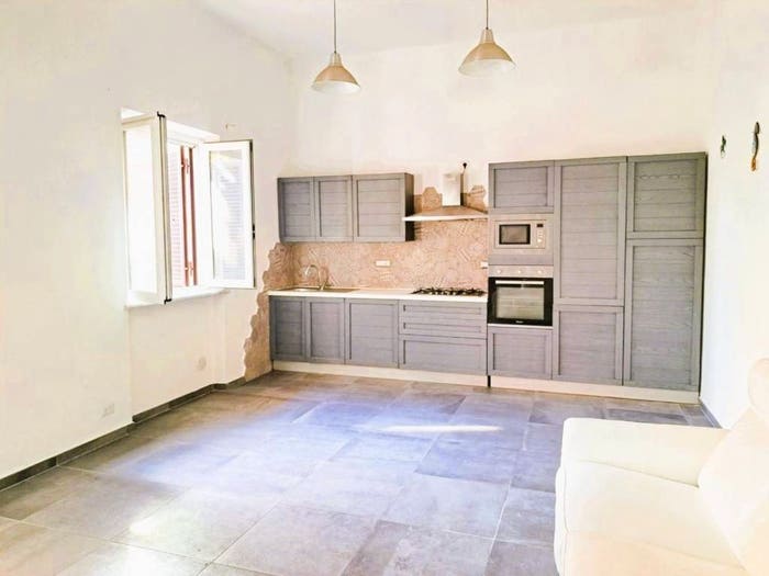 Casa con 5 locali in vendita in Piazza Nazioni Unite, Marina di Carrara, Carrara
