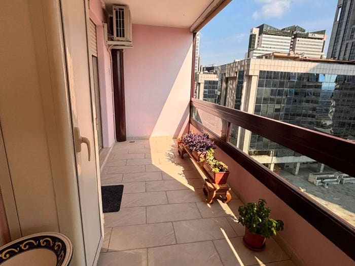 Appartamento con 6 locali in vendita in Centro Direzionale, Napoli