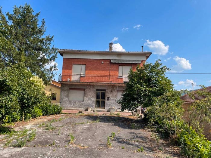 Casa con 6 locali in vendita in Via della Resistenza, Tavernelle, Panicale