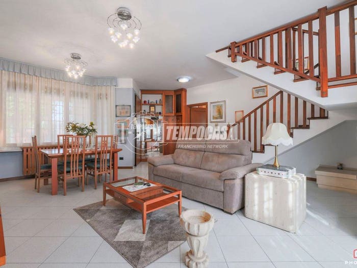 Casa con 6 locali in vendita in Via Andrea da Formigine, Corticella, Bologna