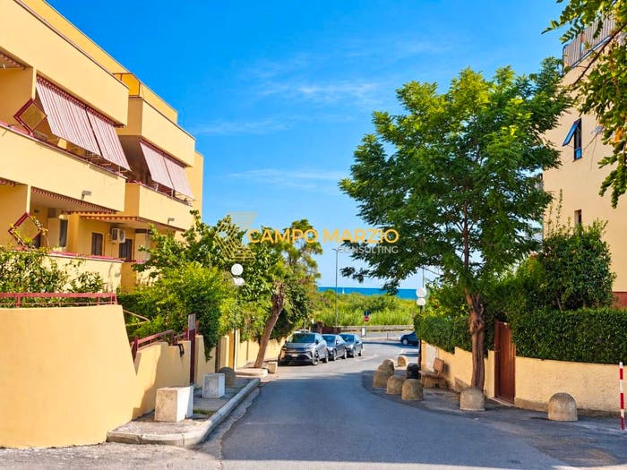 Appartamento trilocale in vendita in Via delle Dalie, Prato del Mare Perazzeta, Santa Marinella