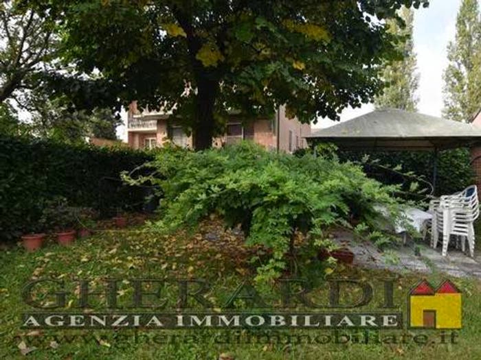 Appartamento con 6 locali in vendita in Corso Ercole I D'Este, Santo Spirito, Ferrara