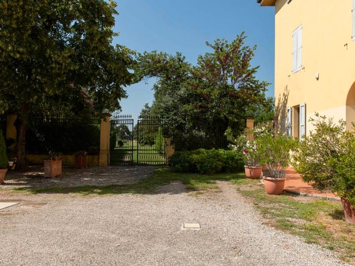 Appartamento trilocale in vendita in Via Croce di Prunaro, Budrio
